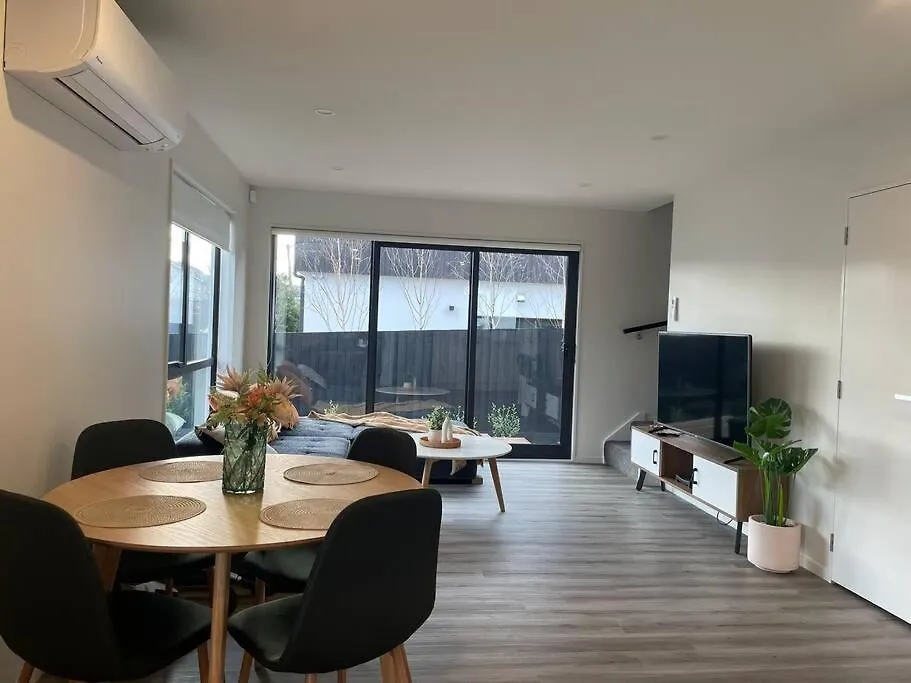 Cbd Luxury Parkside Living 2 Bedroom With Parking Christchurch