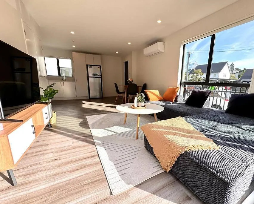 Cbd Luxury Parkside Living 2 Bedroom With Parking Κράισττσερτς